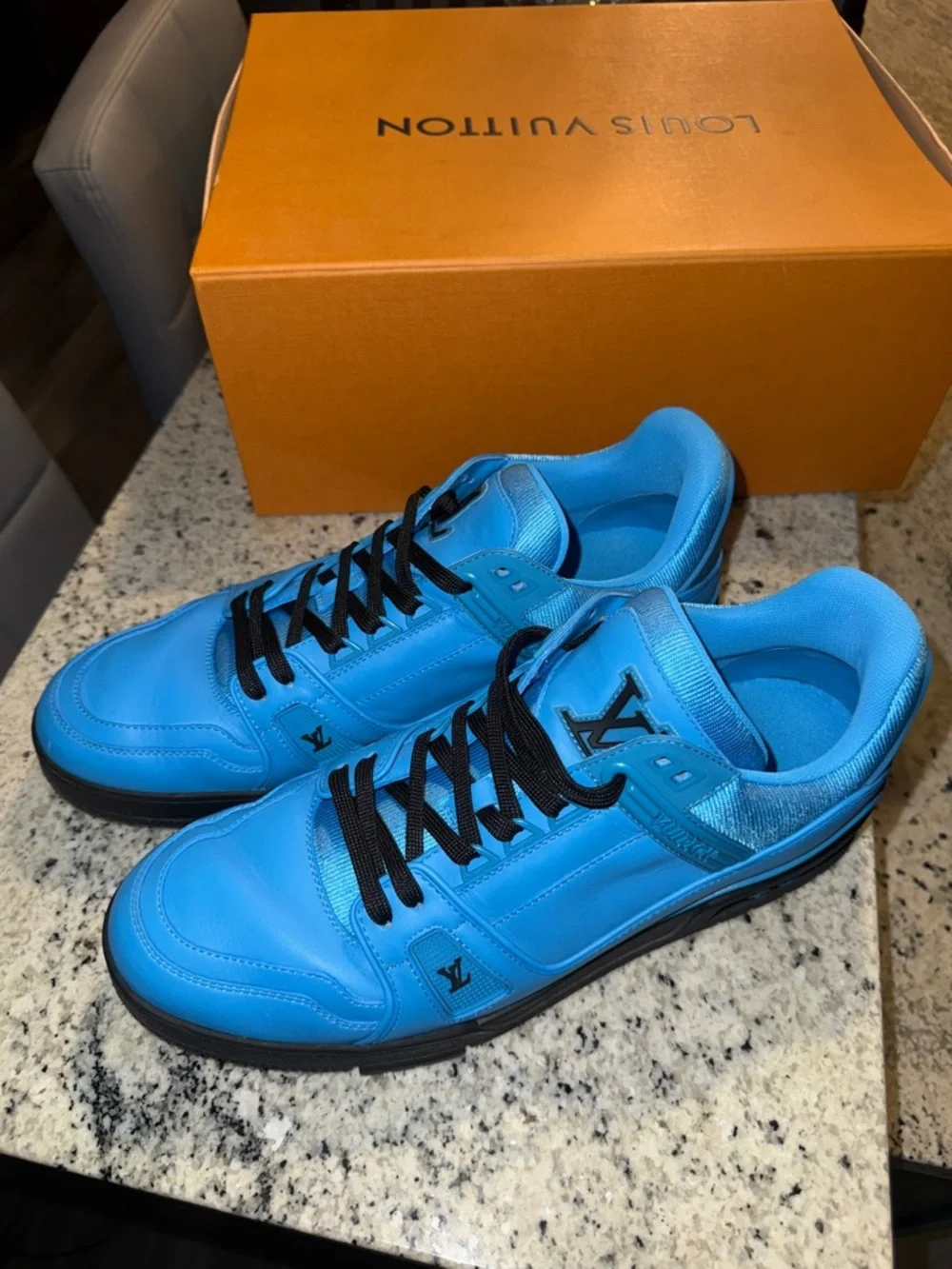 Authentic Louis Vuitton LV Trainer Sneakers in blue/black colorway - Picture 5 of 7